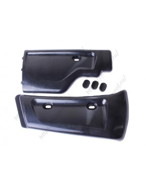 Уголок кабины правый нижний черный для JCB 333/P6526