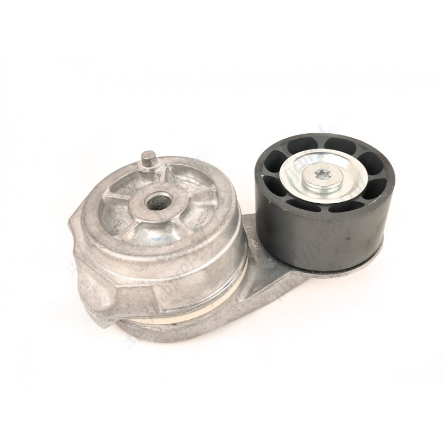 Ролик натяжителя ремня на Hidromek F01/82528, RE518097, RE548027 Ролик натяжителя ремня на Hidromek F01/82528, RE518097, RE548027